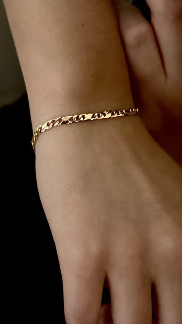 Armbånd i 14 karat guld (19cm)