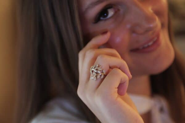 Ring i 14 karat med diamanter NY