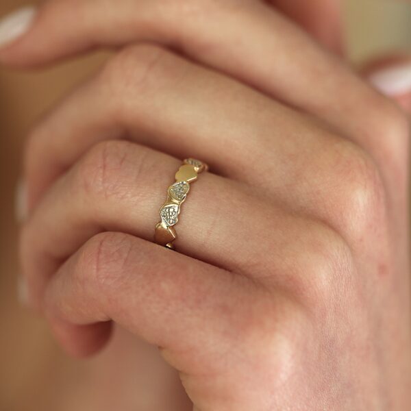Ring i 14 karat guld (hjerter)