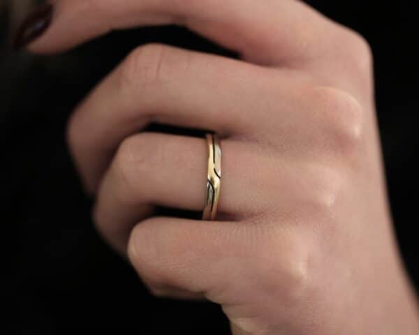 Ring i 14 karat hvidguld og gul guld