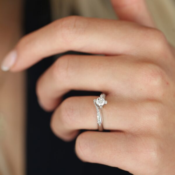 Solitairering 18 karat hvidguld