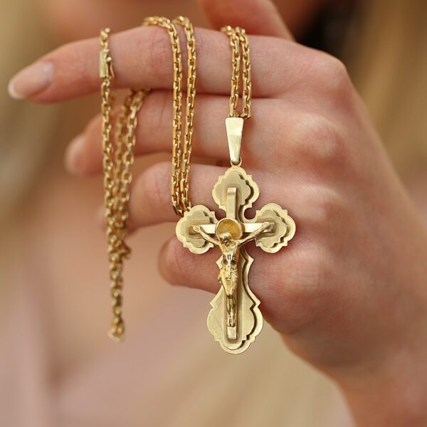 Stort kors (Jesus) 14 karat guld